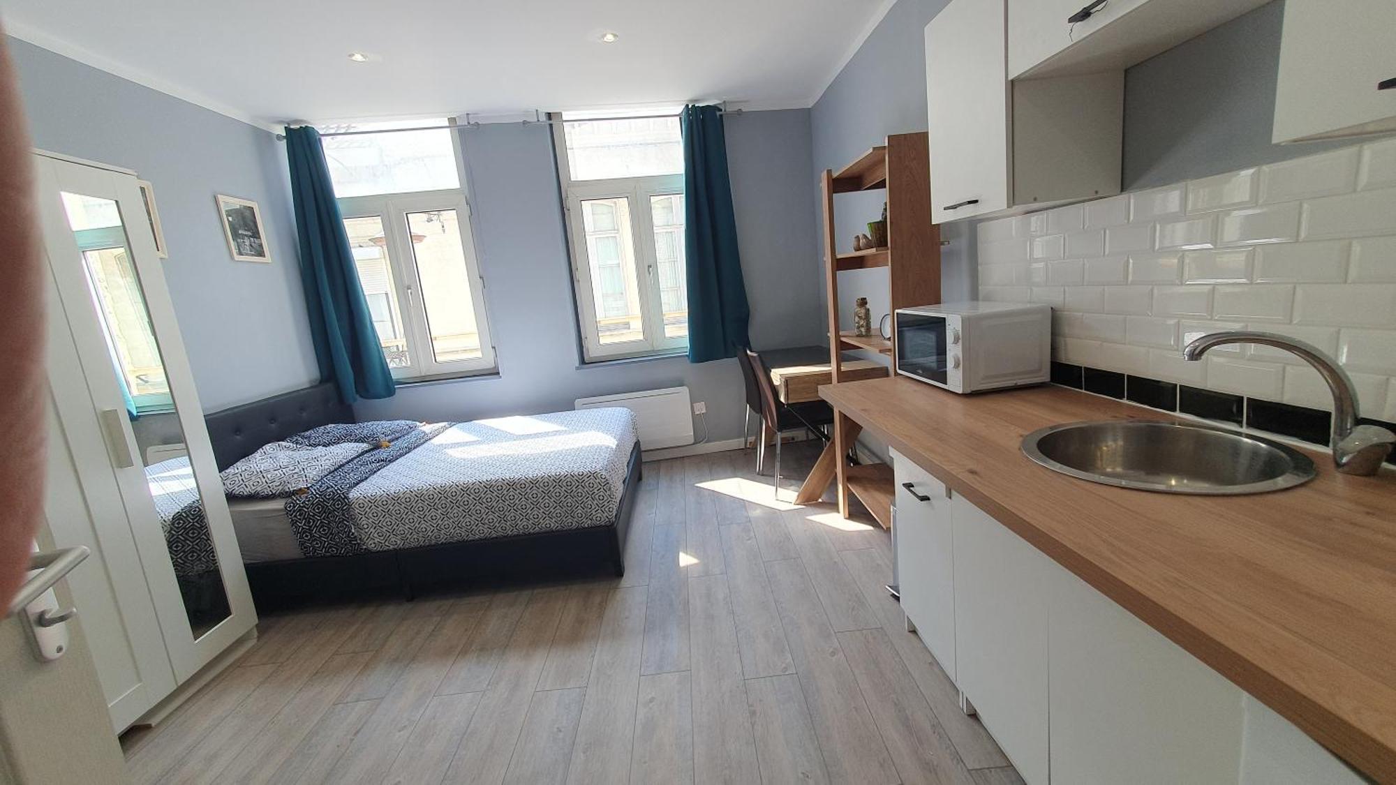 Appartement Hypercentre วาลองเซียนส์ ภายนอก รูปภาพ