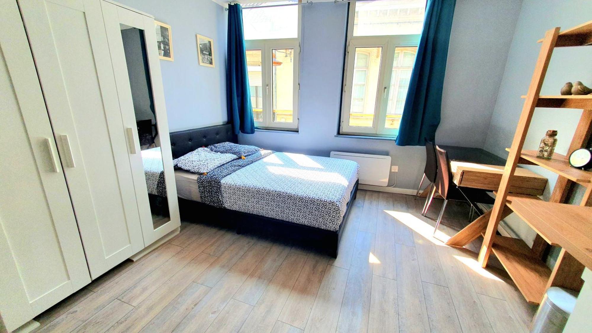 Appartement Hypercentre วาลองเซียนส์ ภายนอก รูปภาพ